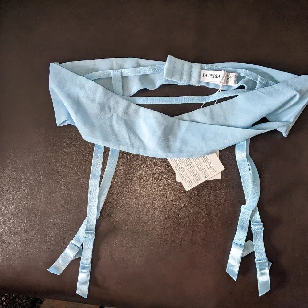 La Perla pale blue silk garter belt 4( Large) NWT - Picture 2 of 5